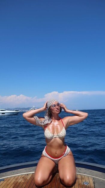 🔥 Yesjulz  page leaked private photo uncensored full