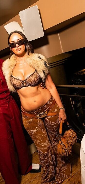 🔥 Yesjulz  page leaked private photo uncensored full