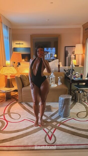 🔥 Yesjulz  page leaked private photo uncensored full