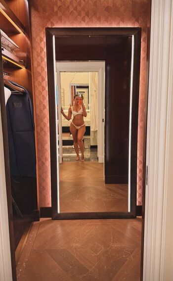 🔥 Yesjulz  page leaked private photo uncensored full