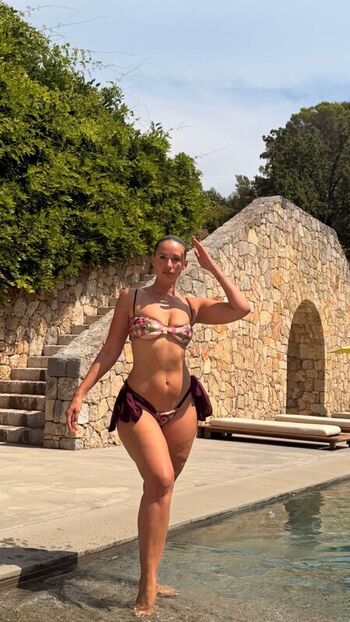 🔥 Yesjulz leaked private photo uncensored full
