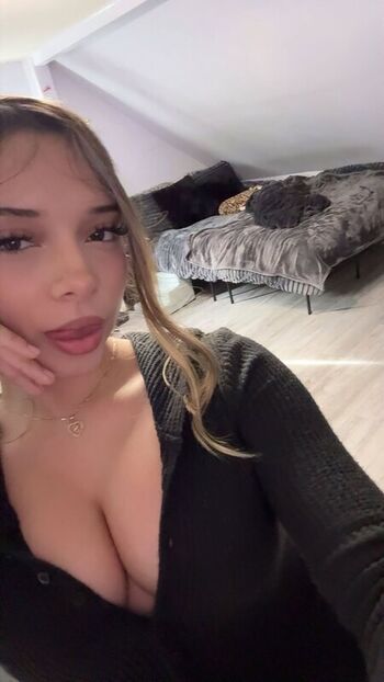 🔥 Yessseeeniiaa page leaked private photo uncensored full