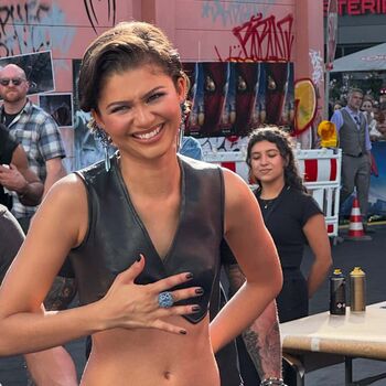 🔥 Zendaya page leaked private photo uncensored full