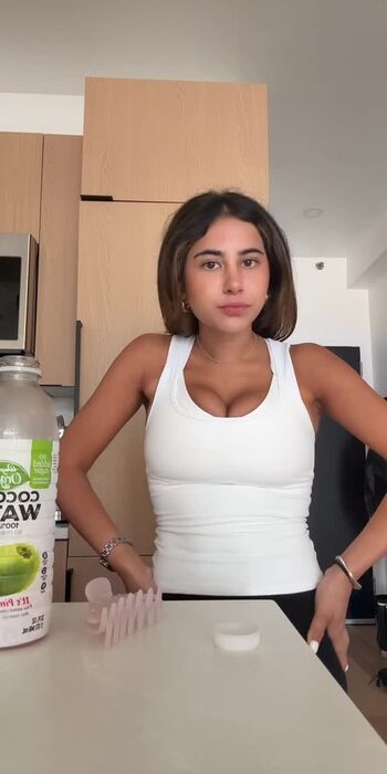 🔥 Zoe ducorsky page leaked private photo uncensored full
