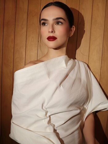 🔥 Zoey deutch page leaked private photo uncensored full