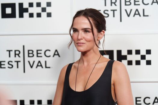 🔥 Zoey deutch page leaked private photo uncensored full