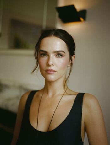 🔥 Zoey deutch page leaked private photo uncensored full